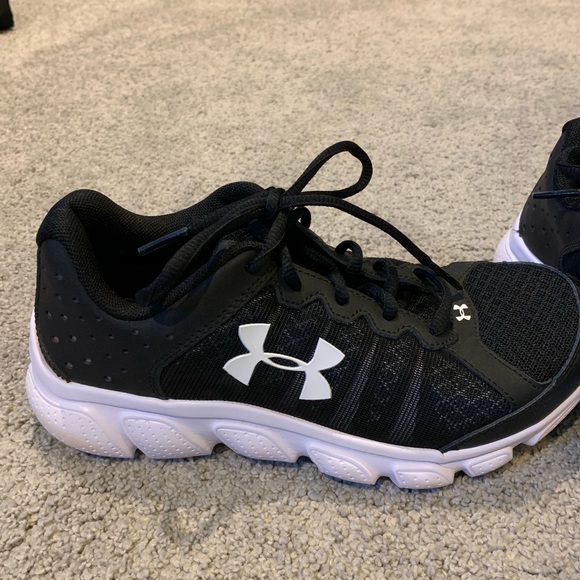 under armour assert 6 youth